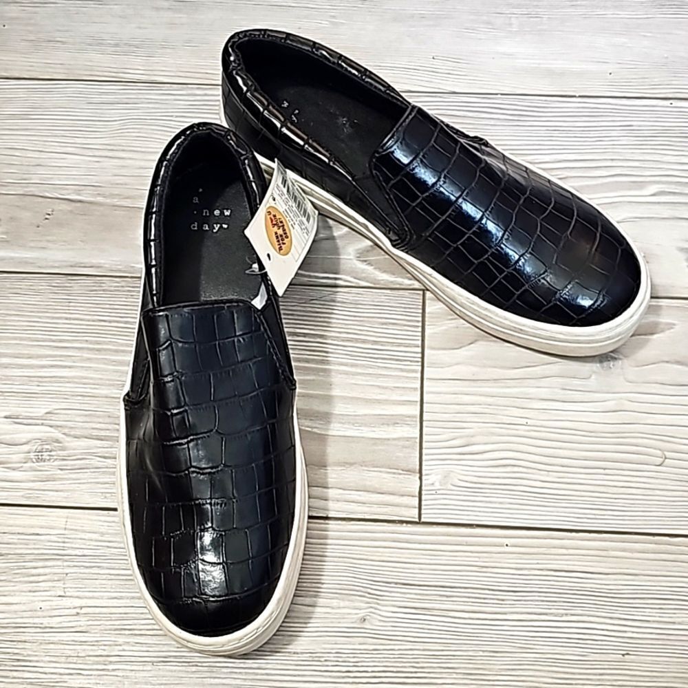 (30-2722)  A New Day Black Bibi Size 6.5